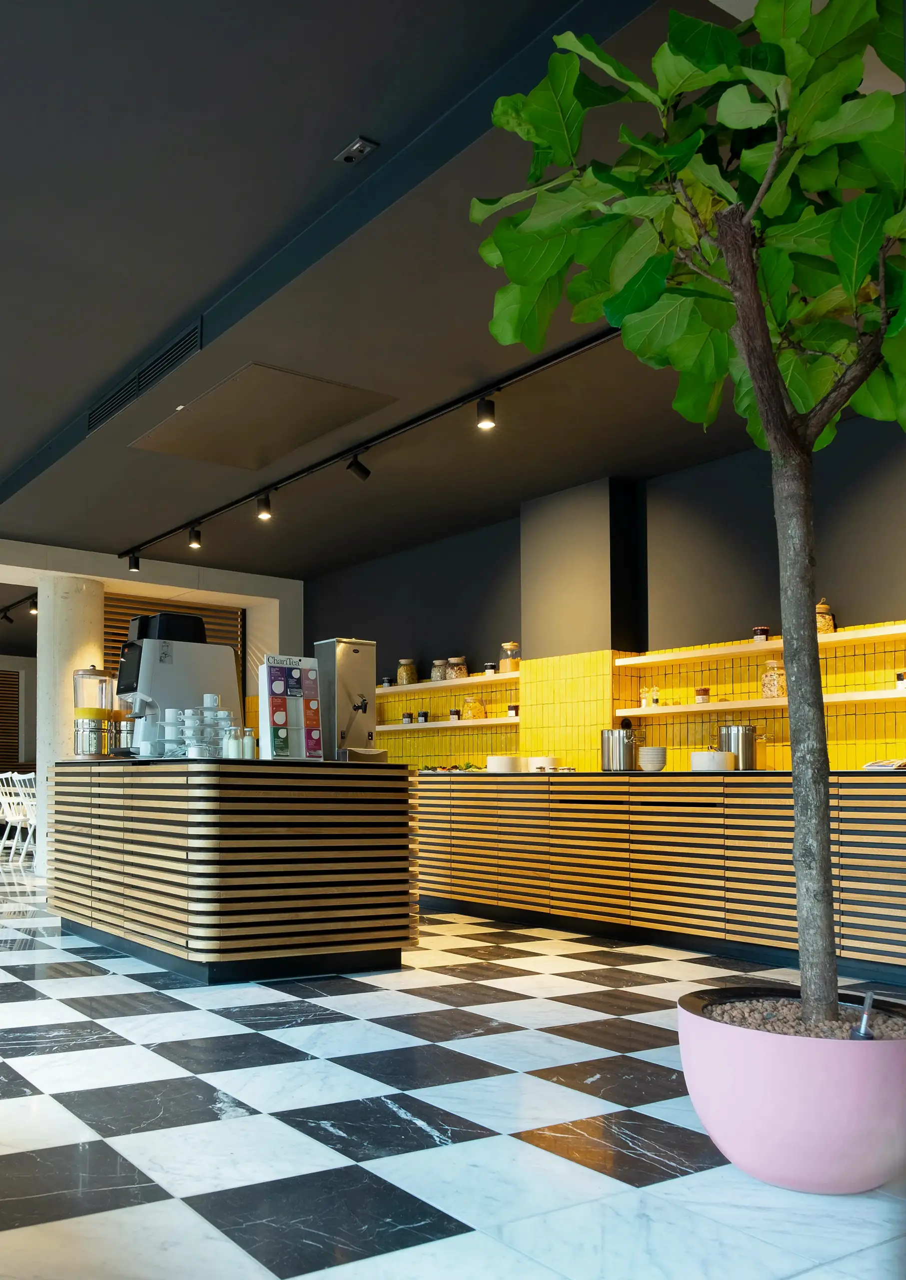 Flowers Hotels Essen Fruehstueck 1